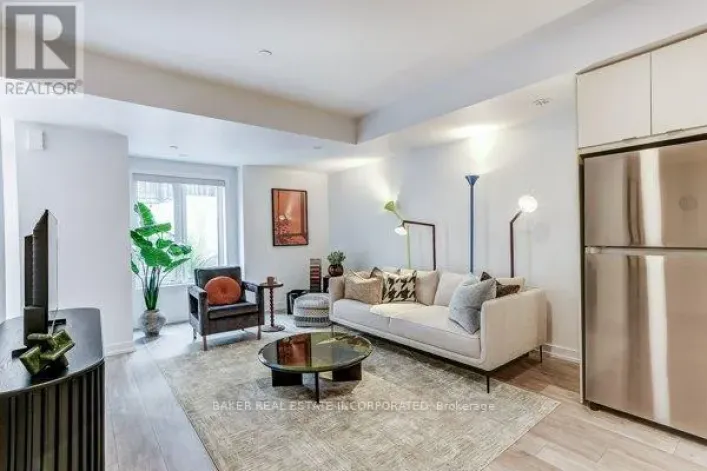 123 - 39 FARMSTEAD ROAD, Toronto
