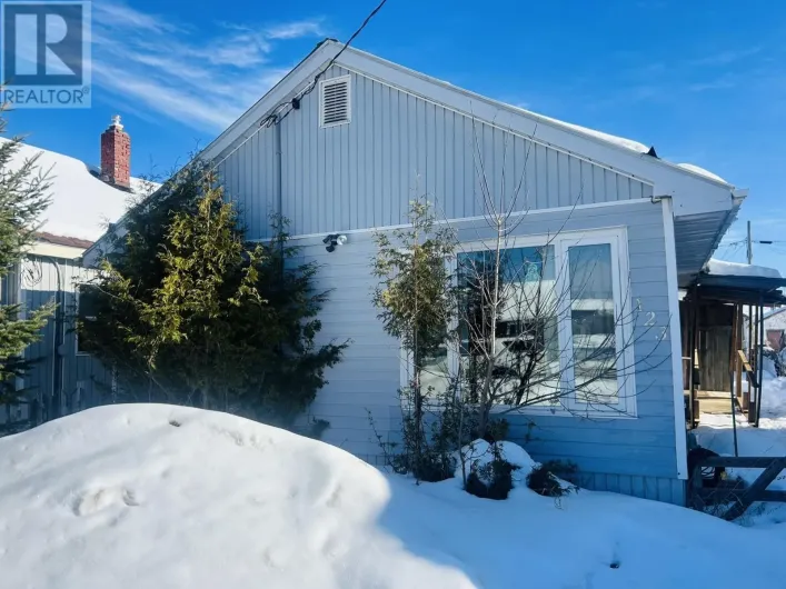 123 Burns ST, Atikokan