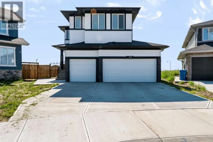 123 Dawson Dock Cove, Chestermere