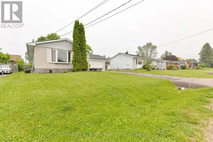 123 ELLIS AVENUE, Pembroke