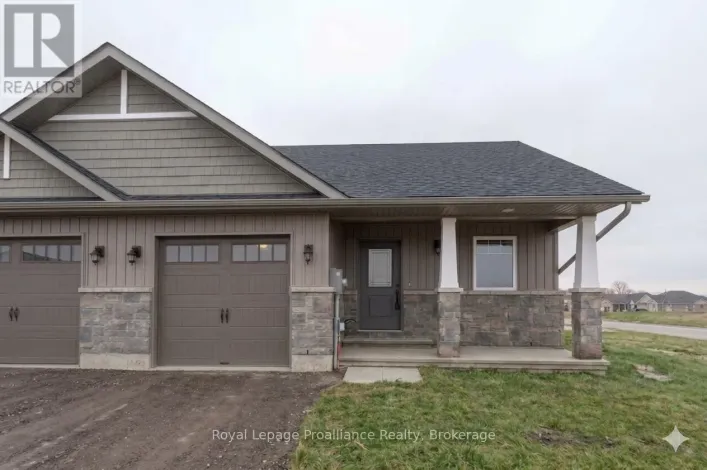 123 FARRINGTON CRESCENT, Prince Edward County