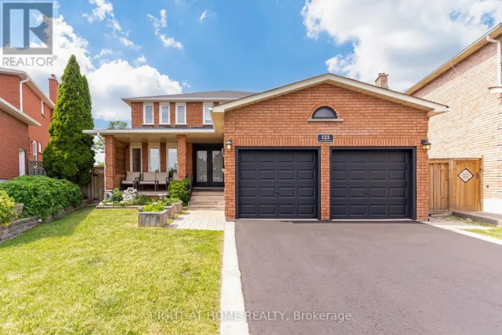 123 LAMP CRESCENT, Vaughan