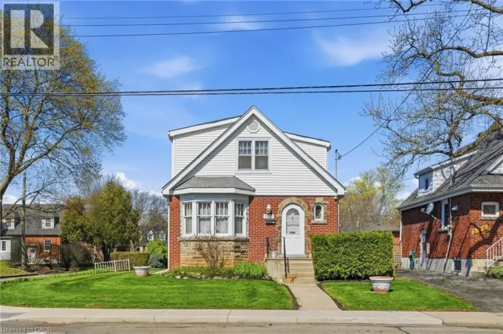 123 LONGWOOD Road N, Hamilton