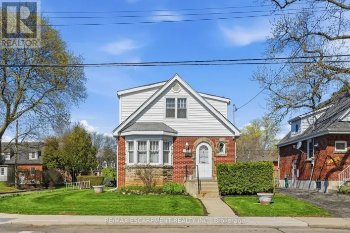 123 LONGWOOD ROAD N, Hamilton