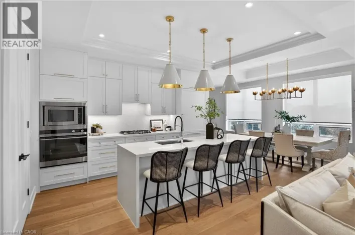 123 MAURICE Drive Unit# 401, Oakville