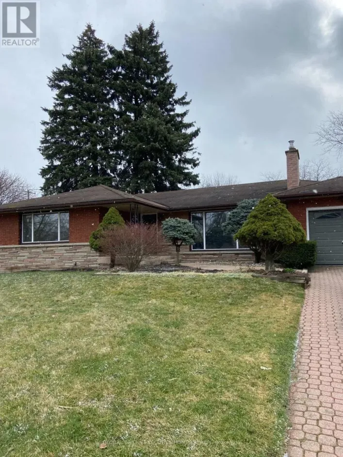 123 SENECA DRIVE, Hamilton
