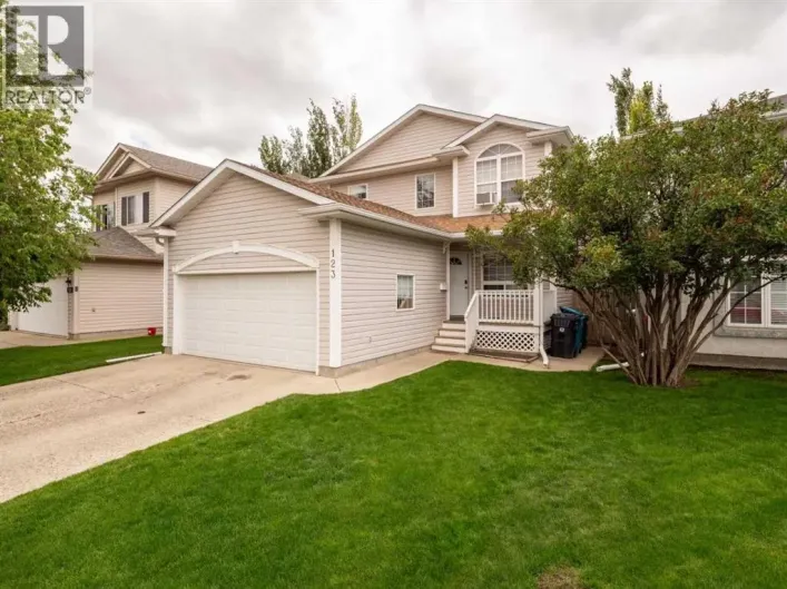 123 Stoney Crescent W, Lethbridge