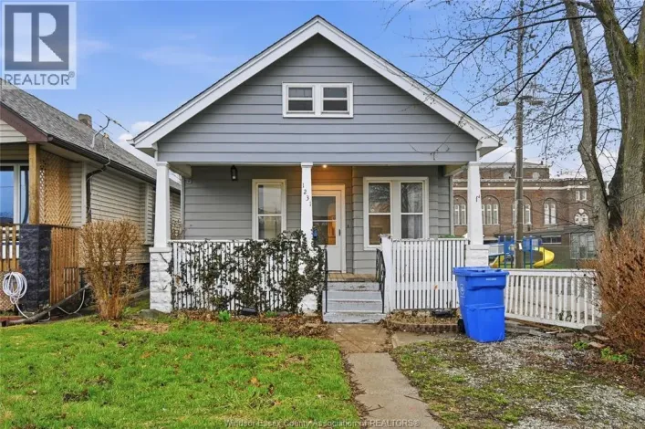1231 WINDSOR AVENUE, Windsor