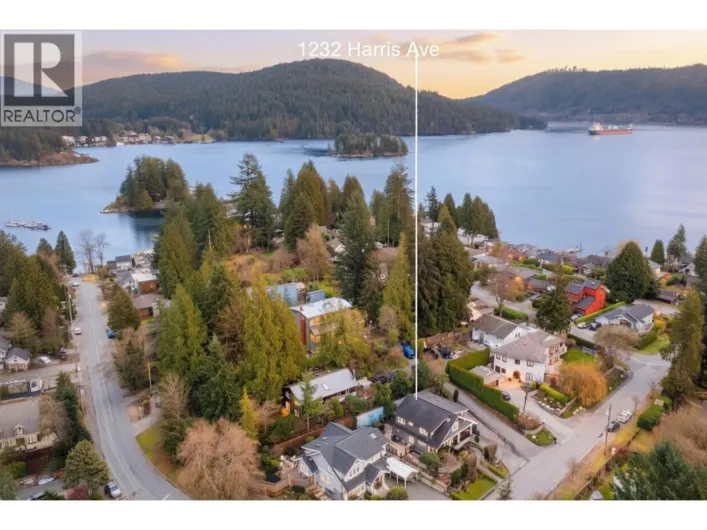 1232 HARRIS AVENUE, North Vancouver