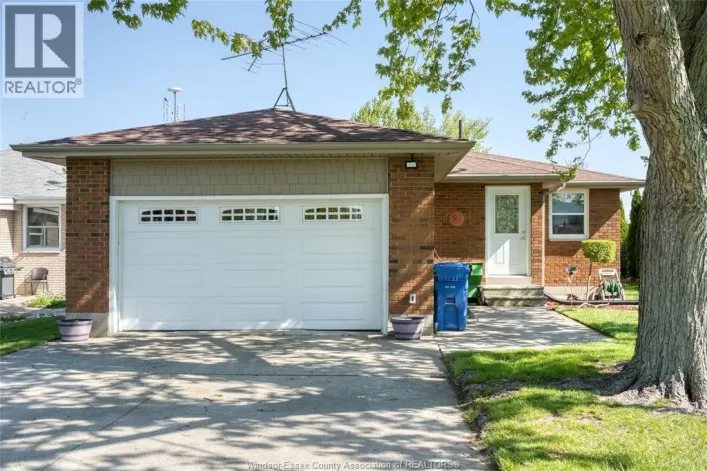 12320 & 12333 LAFORET BEACH, Stoney Point
