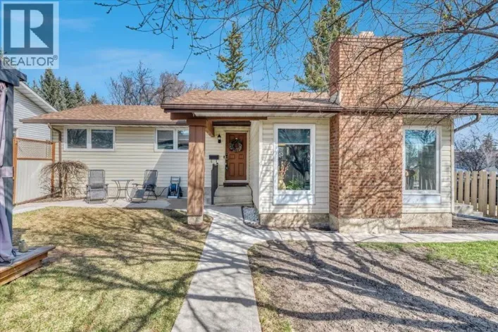 12336 Woodview Road SW, Calgary
