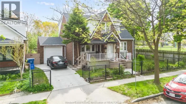 1236 HICKORY ROAD, Windsor