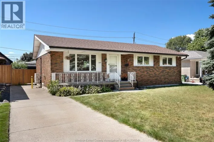1237 HOMEDALE, Windsor