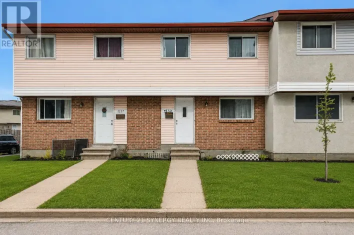 1239 BOWMOUNT STREET, Ottawa