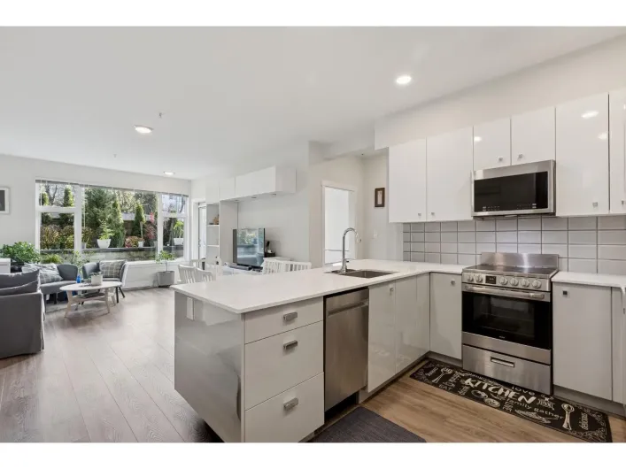 124 10838 WHALLEY BOULEVARD, Surrey