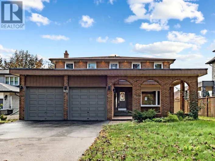 House for sale: 124 BATHGATE DRIVE, Toronto