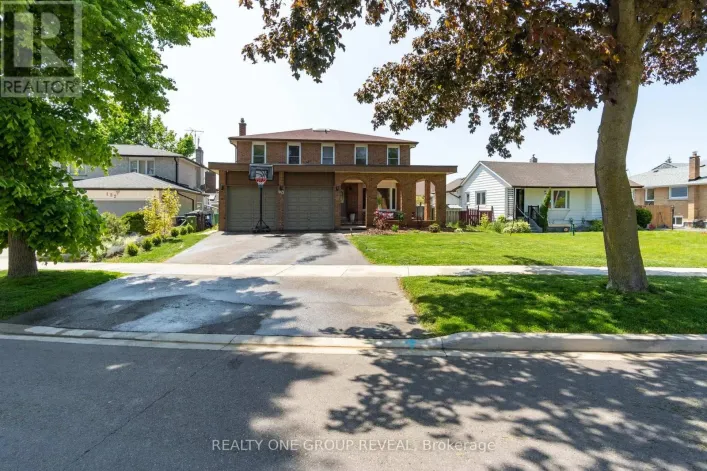 124 BATHGATE DRIVE, Toronto