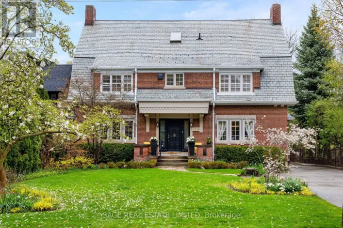124 BLYTHWOOD ROAD, Toronto