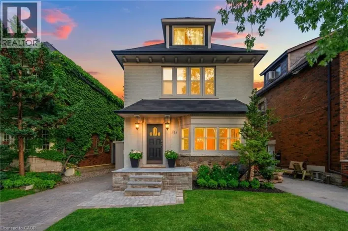 124 CLINE Avenue N, Hamilton