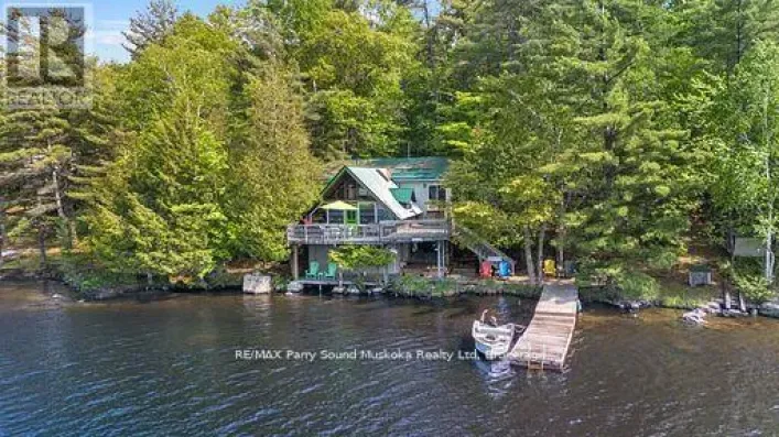 124 HEALEY LAKE WATER, The Archipelago