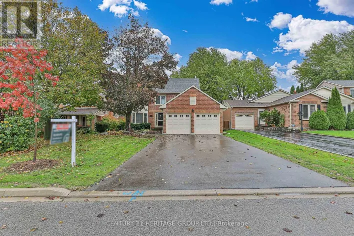 124 JOHN BOWSER CRESCENT, Newmarket