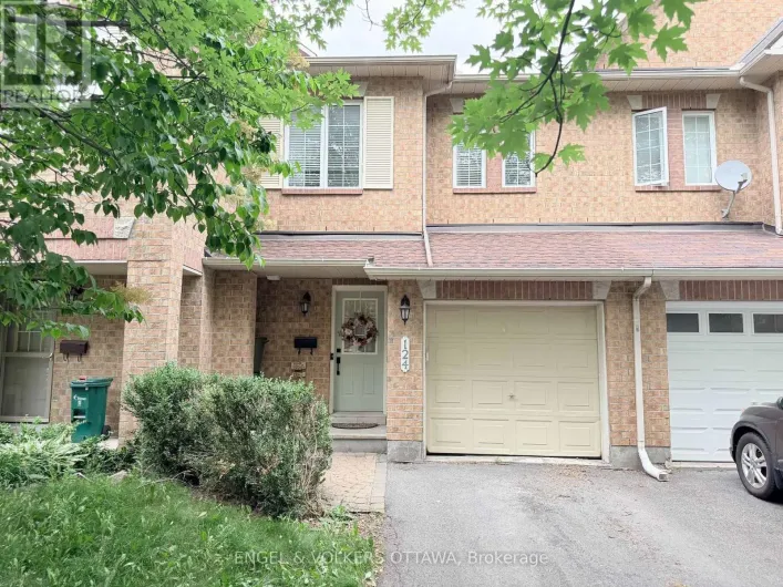 124 LANDOVER CRESCENT, Ottawa