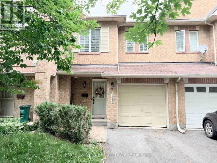 124 LANDOVER CRESCENT, Ottawa