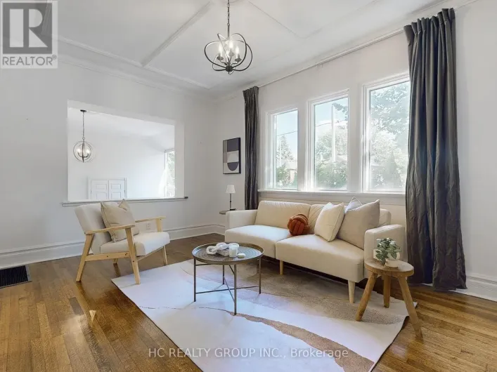 124 LAWRENCE AVENUE E, Toronto