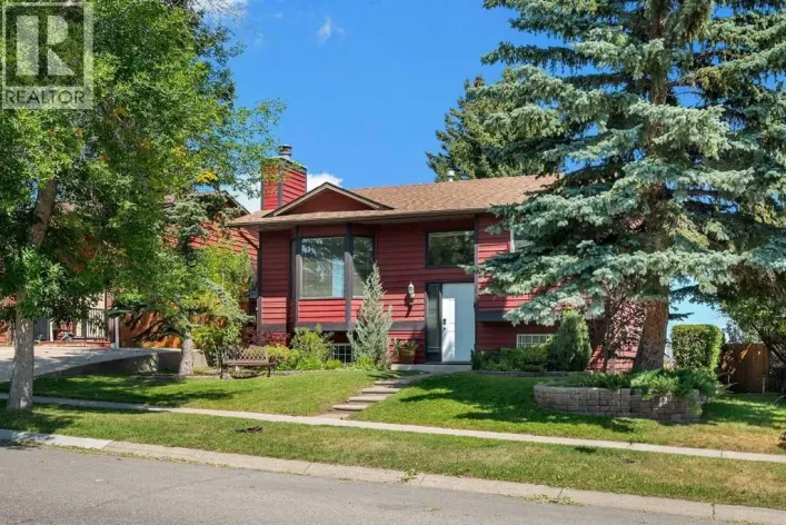 124 Macewan Drive NW, Calgary