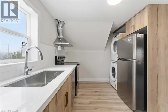124 MCELROY Road E Unit# 2, Hamilton