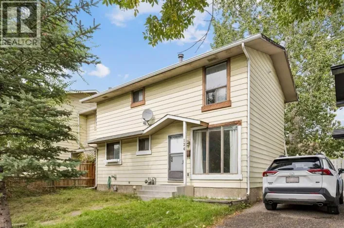 124 Pineset Place NE, Calgary