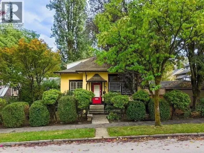 124 SIXTH AVENUE, New Westminster