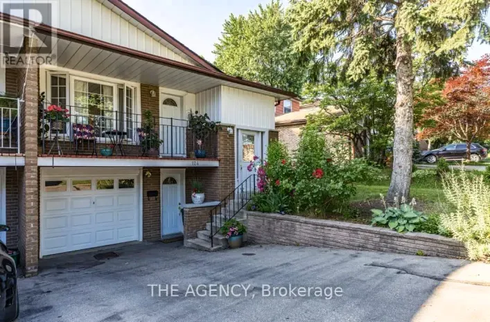 House for rent: 124 VAN HORNE AVENUE, Toronto