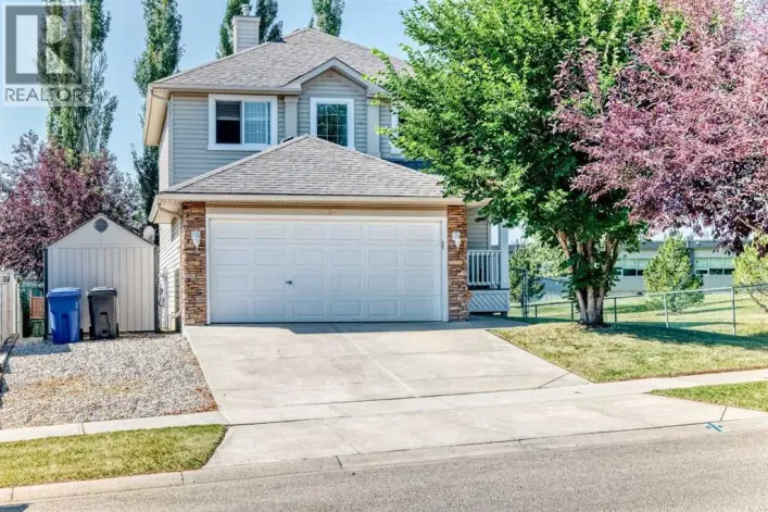 124 WEST LAKEVIEW Drive, Chestermere