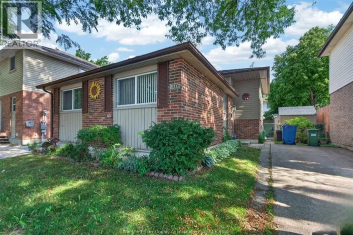 1240 Arncliffe PLACE, Windsor