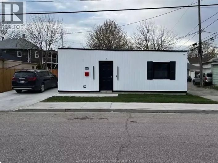 1240 CATARAQUI STREET, Windsor