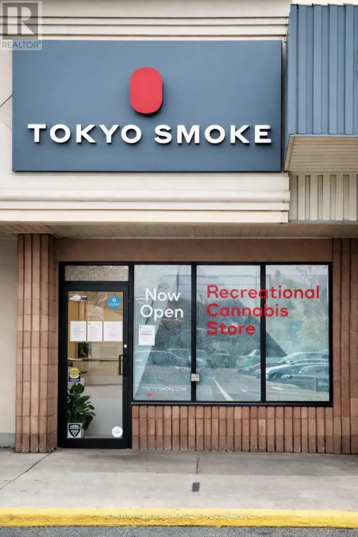 1240 COMMISSIONERS ROAD W, London South