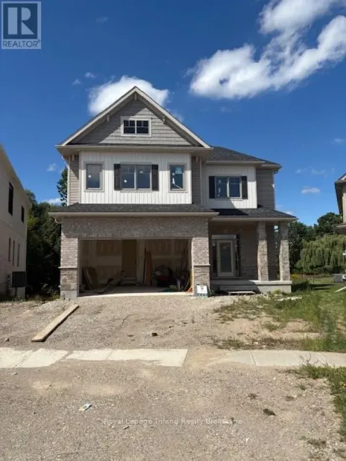 1242 CAEN AVENUE, Woodstock