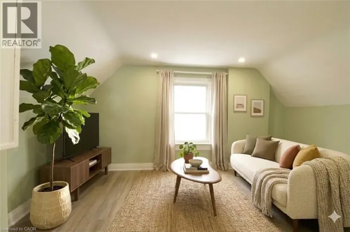 1243 LANGMUIR Avenue Unit# Upper, London