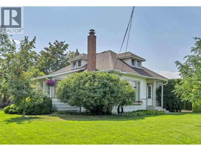 12432 Victoria Road S, Summerland