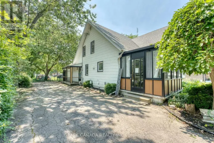 12437 ST THOMAS STREET, Tecumseh