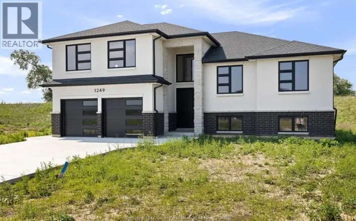 1247 CAMPANA CRESCENT, Lakeshore