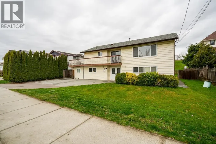 1247 EWEN AVENUE, New Westminster