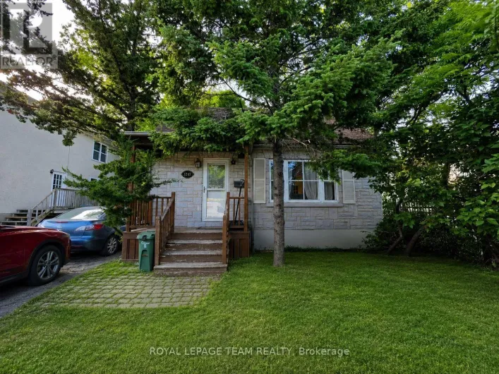 1247 SUMMERVILLE AVENUE, Ottawa