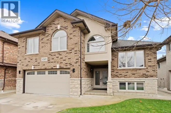 1249 CANCUN, Windsor