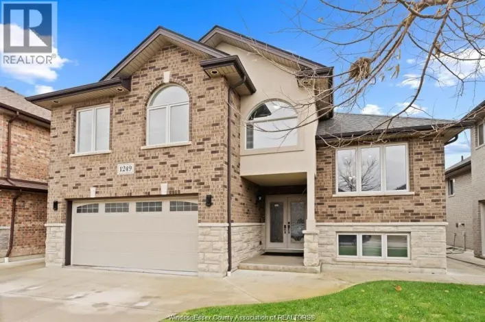 1249 CANCUN, Windsor