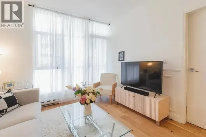 1249 GRANVILLE STREET, Vancouver