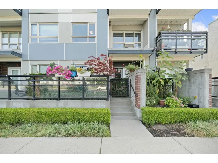 125 13228 OLD YALE ROAD, Surrey