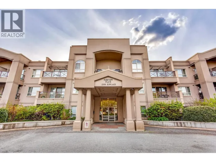 125 2109 ROWLAND STREET, Port Coquitlam