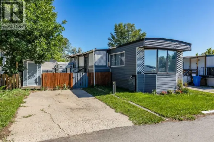 125, 4000 13 Avenue SE, Medicine Hat